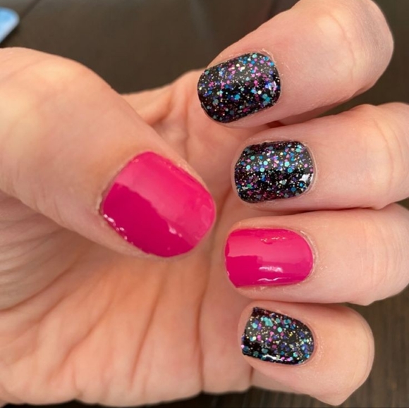 Color Street Nail Polish Strips in shade Are You Madrid-ing Me? - Picture 2 of 5